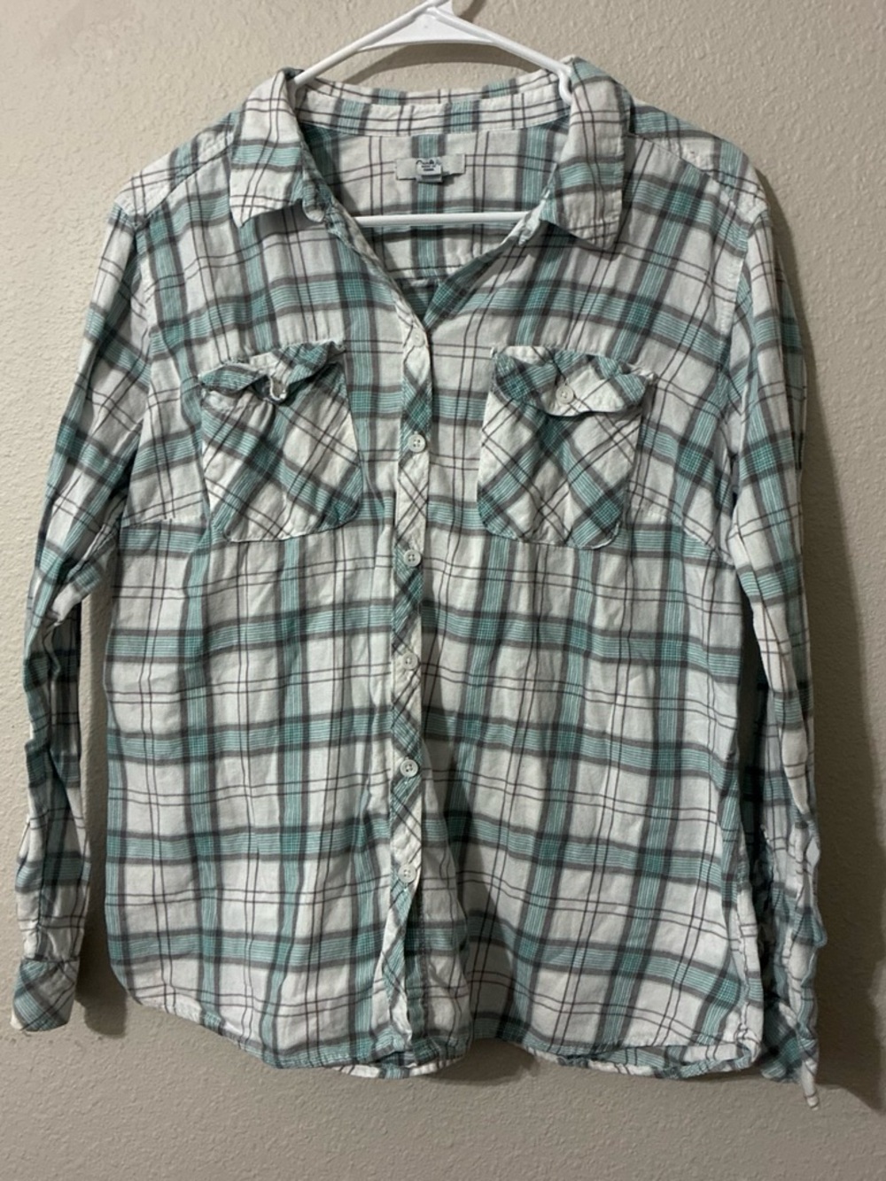 Croft & Barrow Women’s Plaid Button-Up Shirt in White & Teal